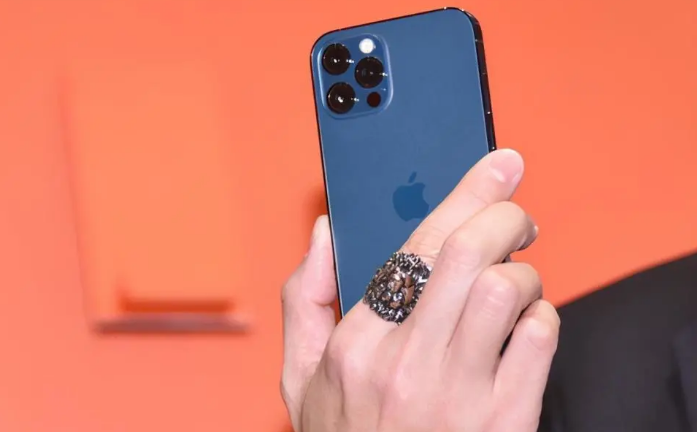 化隆苹果手机维修分享iPhone12系列重启方法教程 