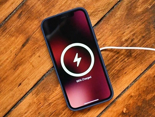 化隆苹果手机维修分享iPhone 12可以随便充电吗 